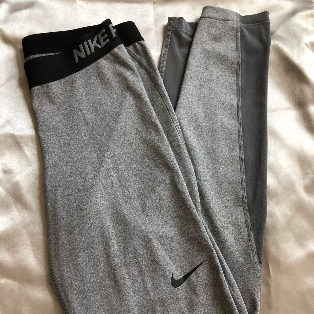 Grey nike pro leggings
